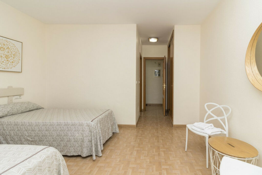 Middle Floor Apartment Fuengirola Málaga - image 12
