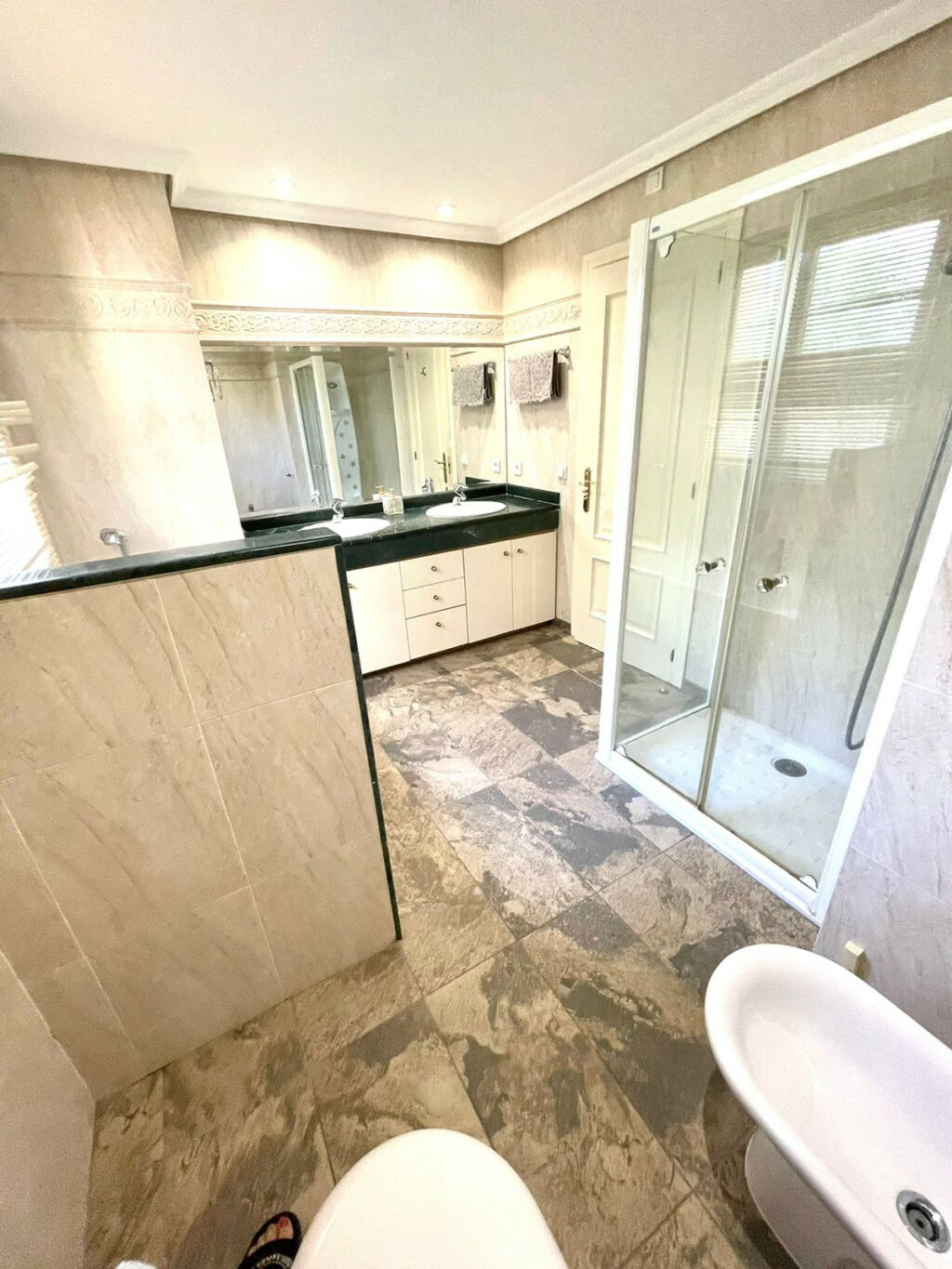 Ground Floor Apartment Benahavís Málaga - image 12