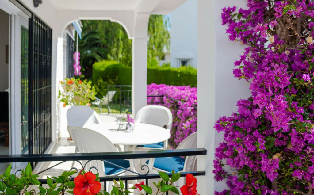 Ground Floor Apartment El Paraiso Málaga - image 7