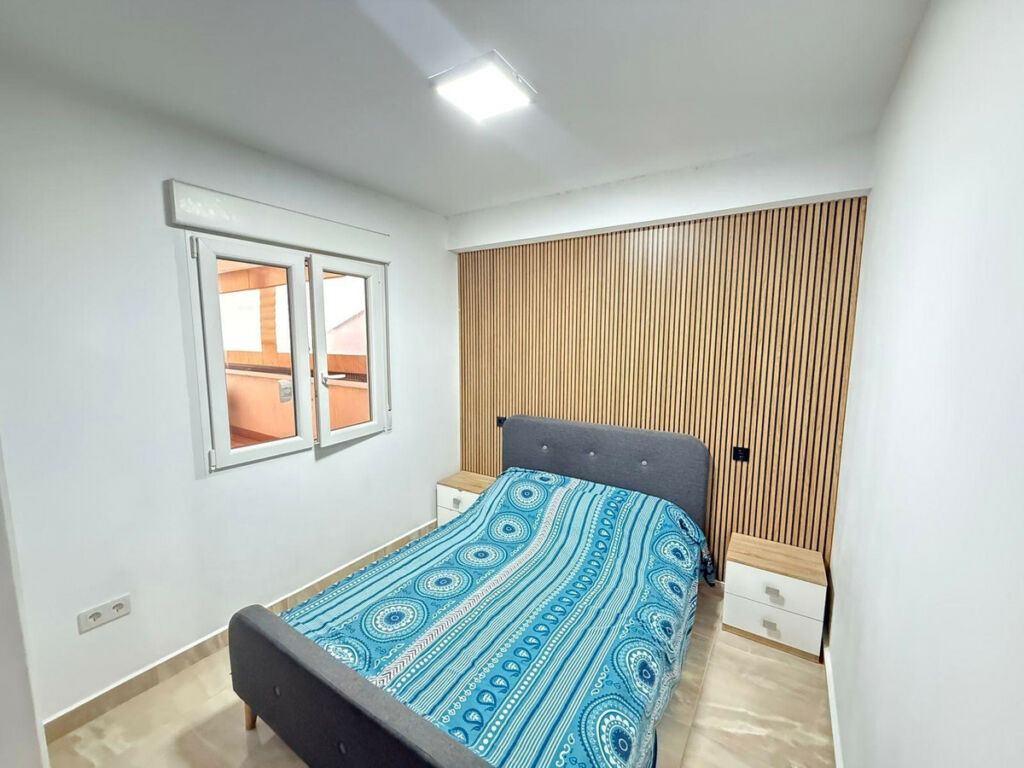 Middle Floor Apartment Torrevieja Alicante - image 12