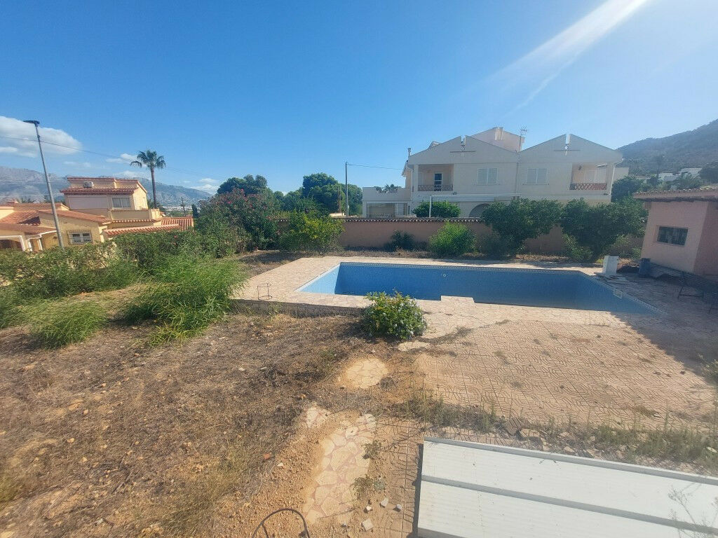 Detached Villa Albir Alicante - image 12