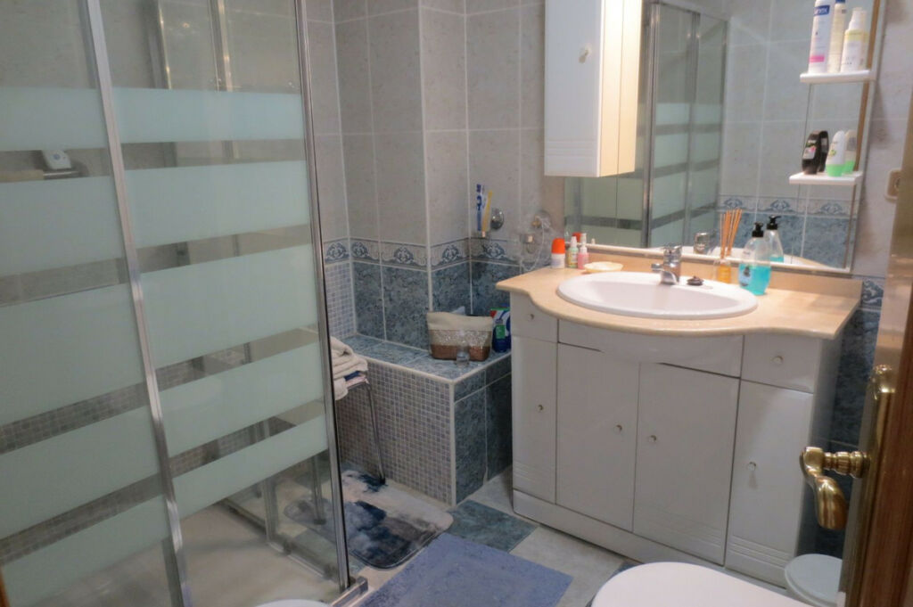 Middle Floor Apartment Fuengirola Málaga - image 12