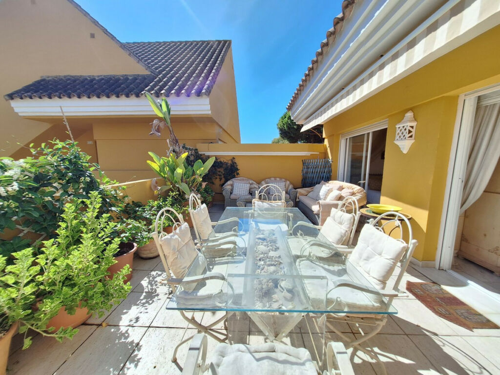Penthouse Duplex Elviria Málaga - image 12