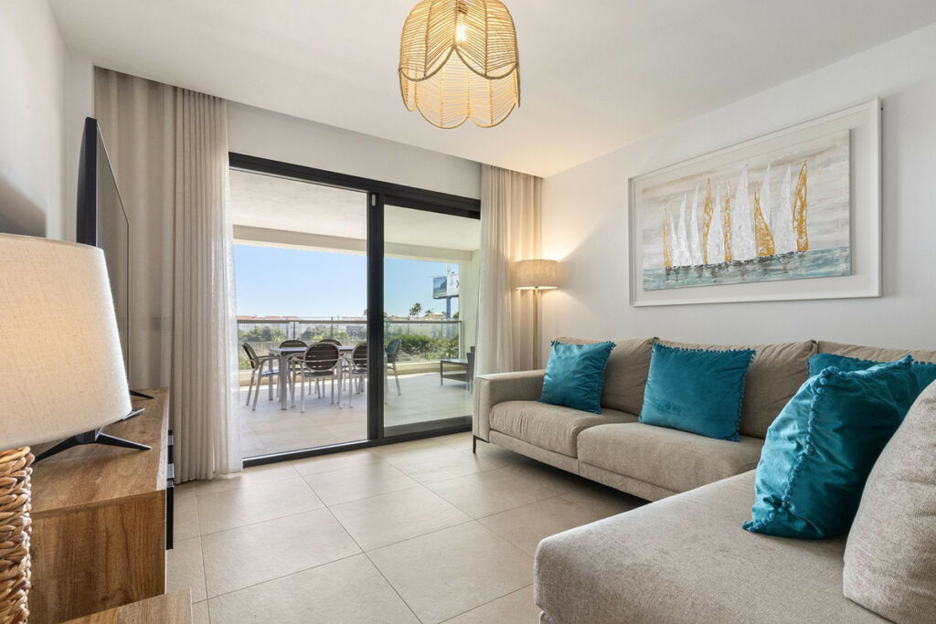 Middle Floor Apartment Casares Playa Málaga - image 12