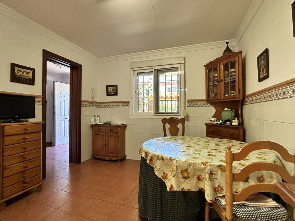 Semi-Detached House Fuengirola Málaga - image 12