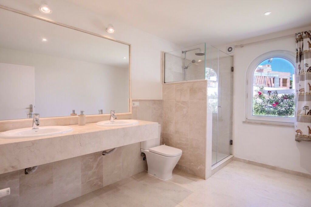 Detached Villa Marbesa Málaga - image 12