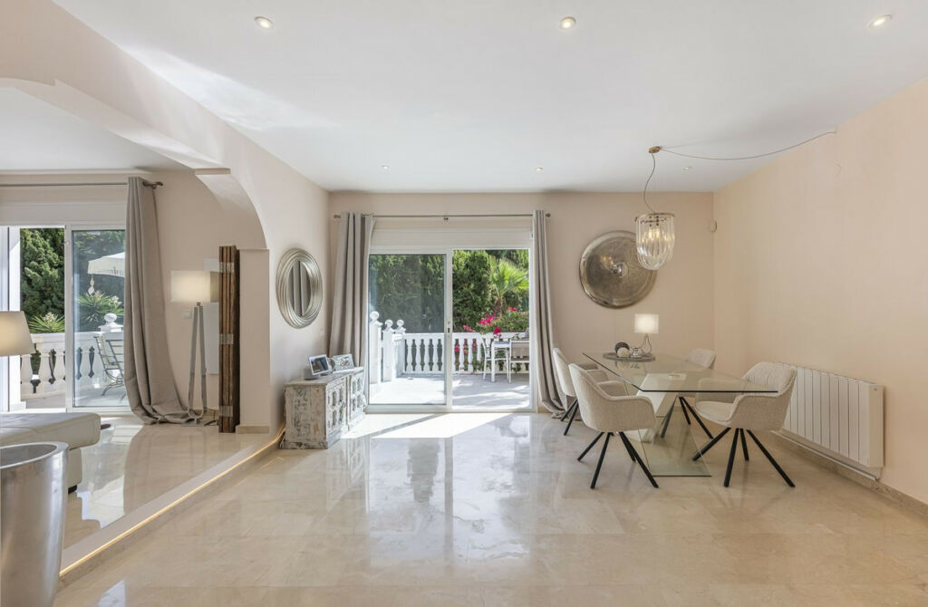 Detached Villa Calahonda Málaga - image 12