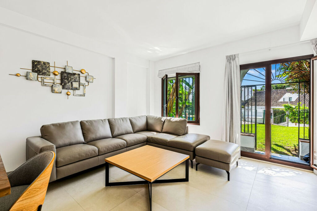 Ground Floor Apartment Puerto Banús Málaga - image 12