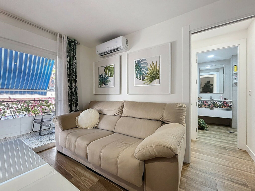 Middle Floor Apartment Torre del Mar Málaga - image 12