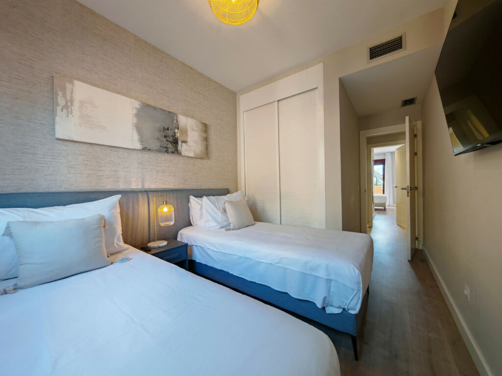 Middle Floor Apartment Benahavís Málaga - image 12