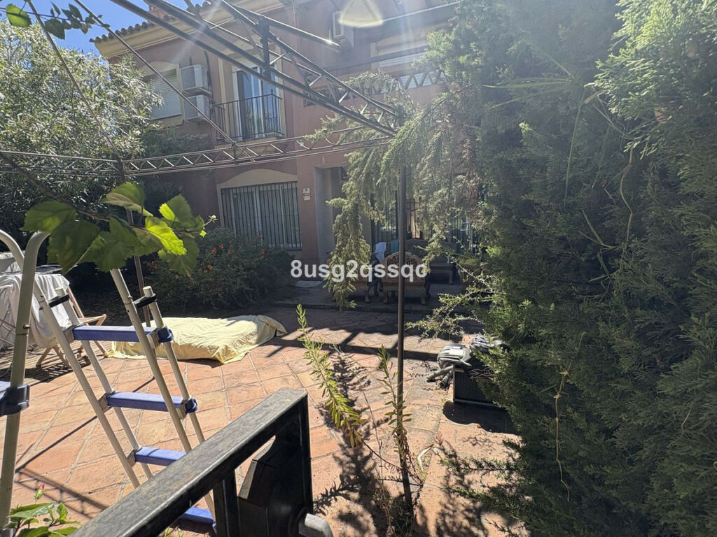 Semi-Detached House Bel Air Málaga - image 12