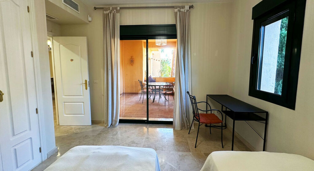 Ground Floor Apartment Estepona Málaga - image 12