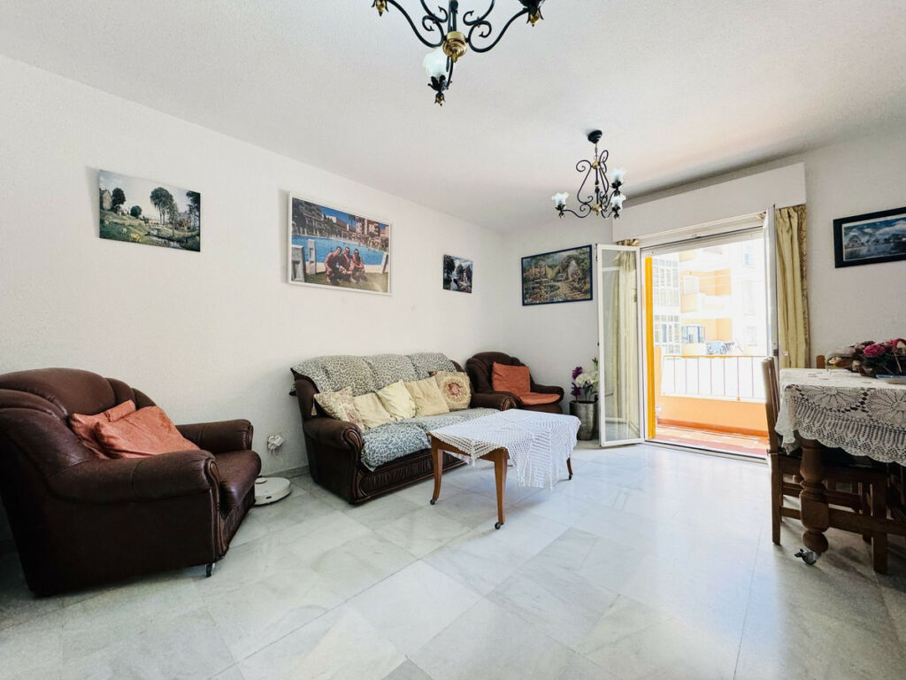 Middle Floor Apartment San Luis de Sabinillas Málaga - image 12