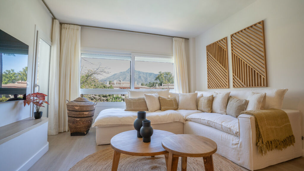 Middle Floor Apartment Puerto Banús Málaga - image 12