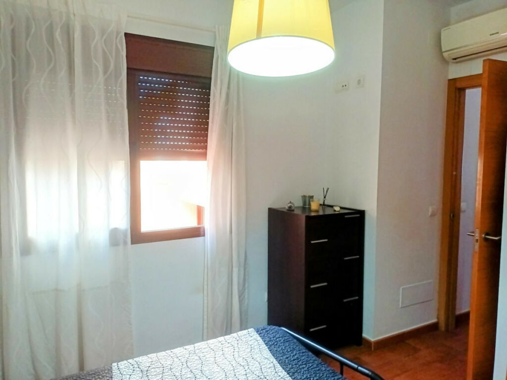 Middle Floor Apartment Las Lagunas Málaga - image 12