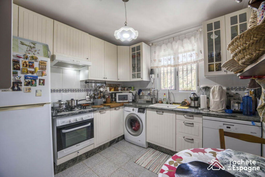 Detached Villa Canillas de Aceituno Málaga - image 13