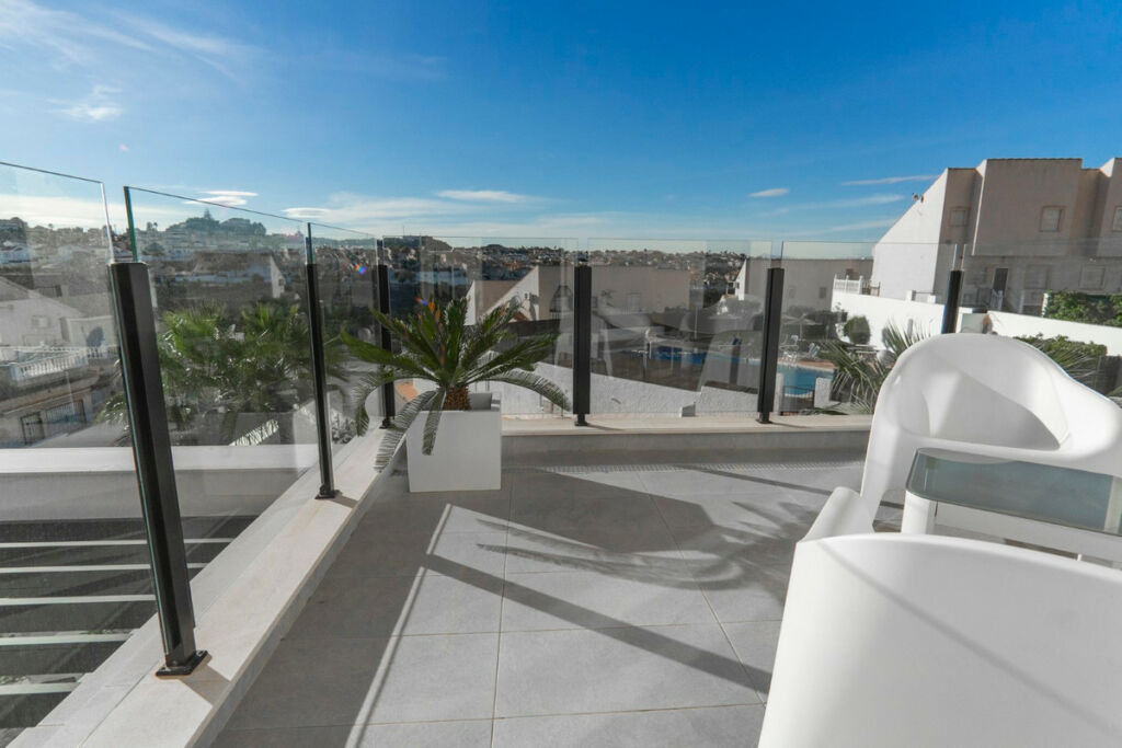 Detached Villa Ciudad Quesada Alicante - image 13