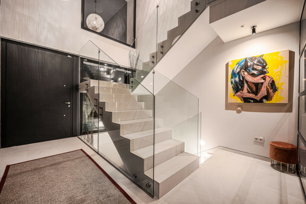 Detached Villa Nueva Andalucía Málaga - image 13