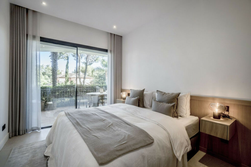 Ground Floor Apartment The Golden Mile Málaga - image 13