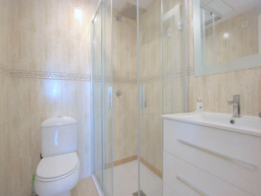 Ground Floor Apartment La Duquesa Málaga - image 13