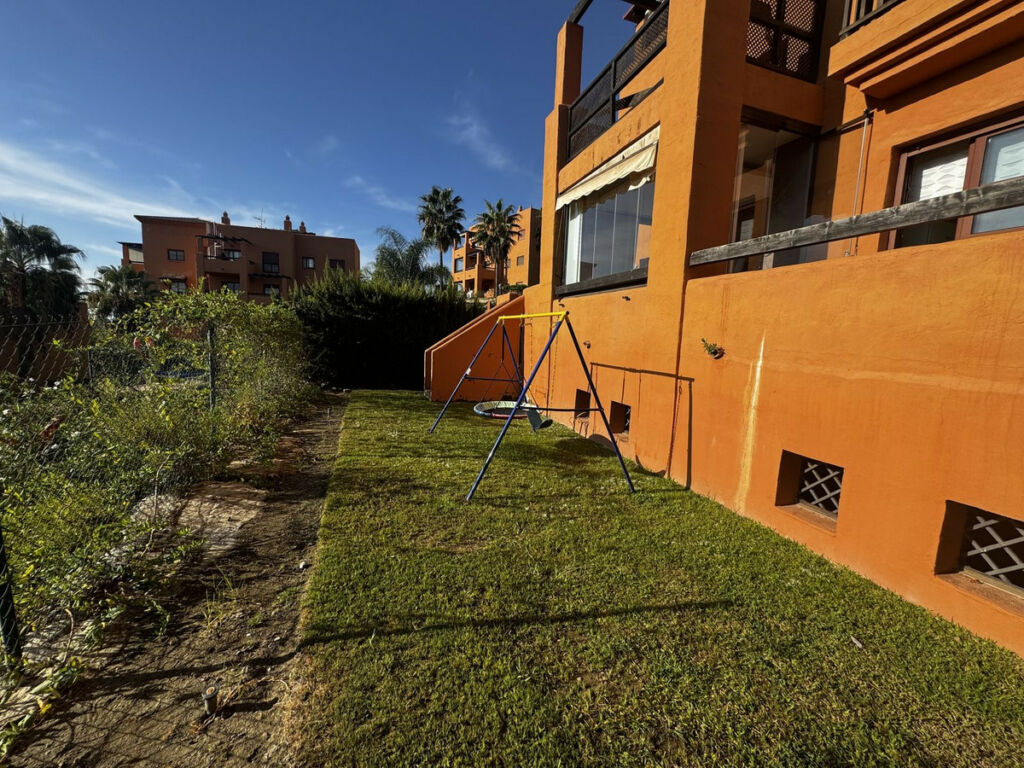Ground Floor Apartment Benahavís Málaga - image 12