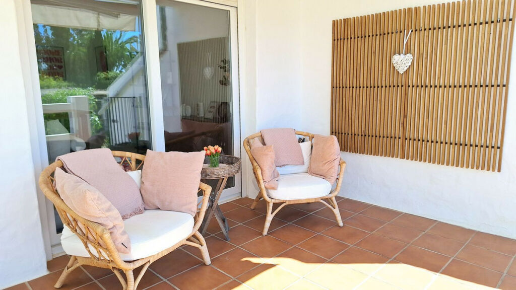 Townhouse La Duquesa Málaga - image 13