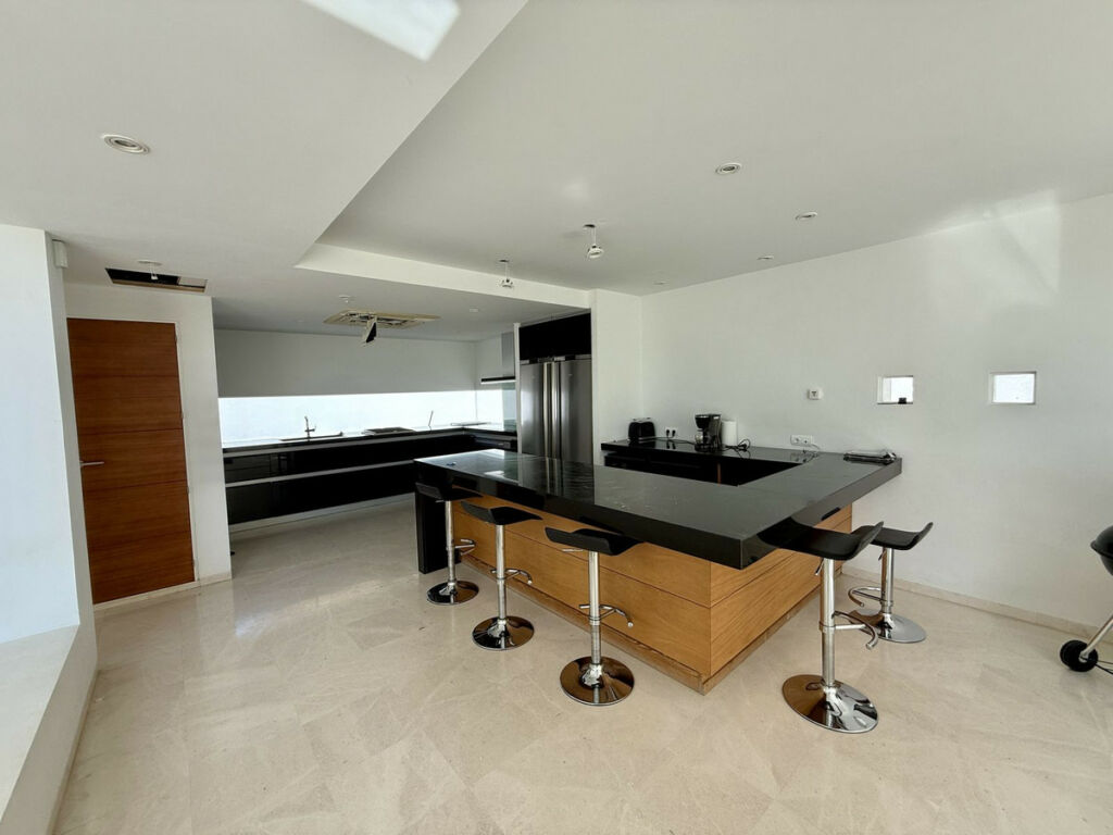 Detached Villa Valtocado Málaga - image 13