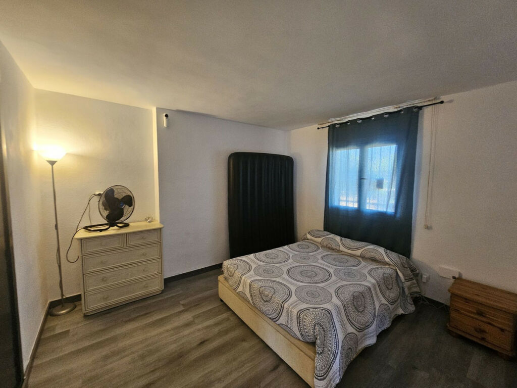 Middle Floor Apartment Calypso Málaga - image 13