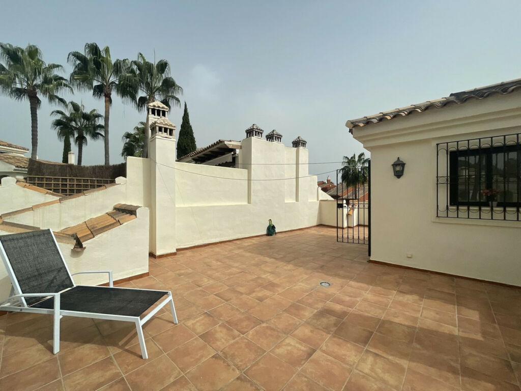 Townhouse Atalaya Málaga - image 13