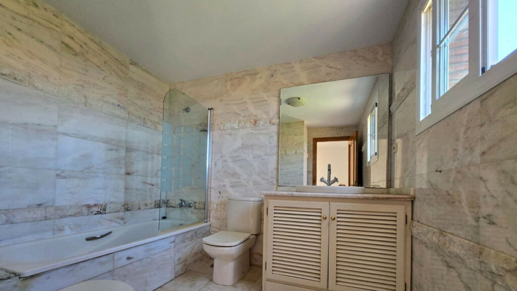 Townhouse La Cala de Mijas Málaga - image 13