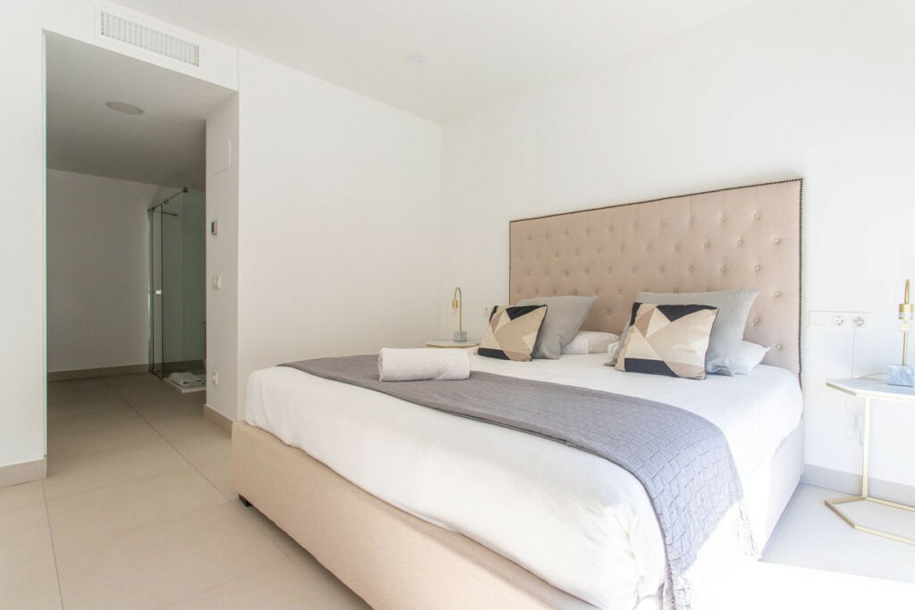 Middle Floor Apartment Calanova Golf Málaga - image 13
