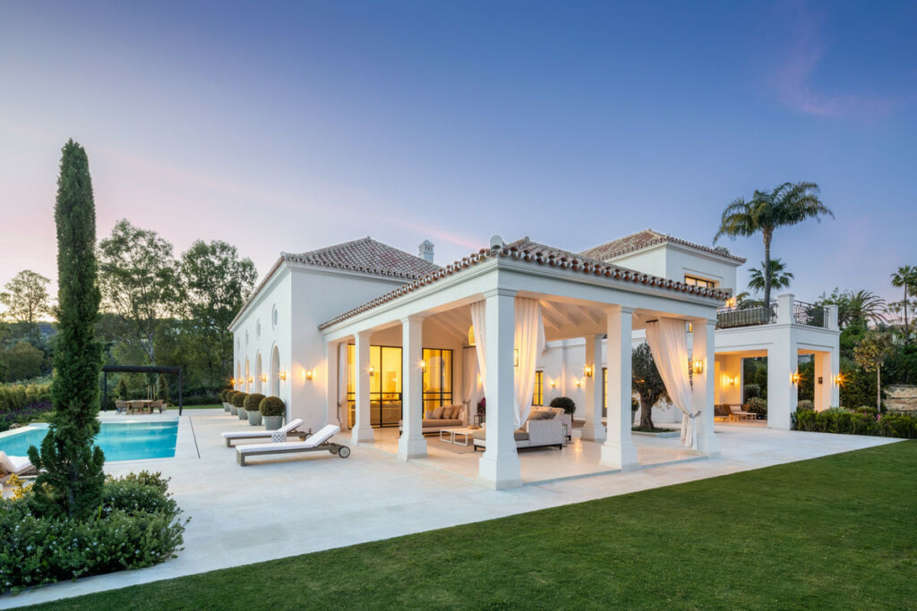 Detached Villa Nueva Andalucía Málaga - image 13