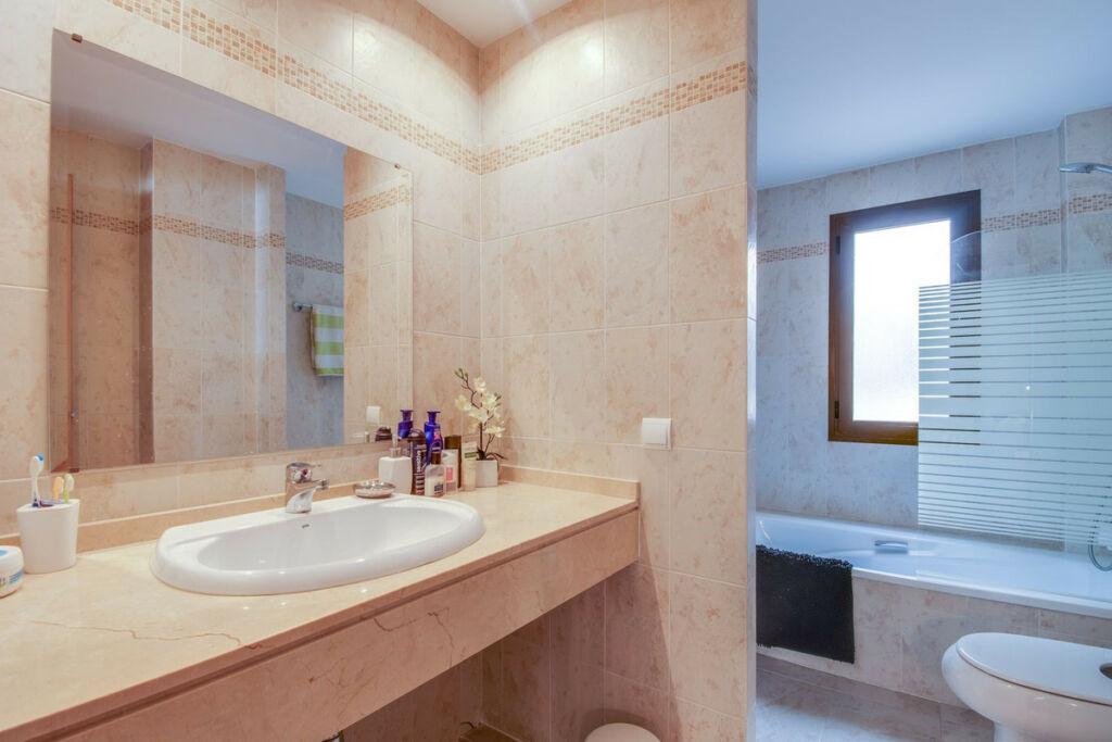 Ground Floor Apartment New Golden Mile Málaga - image 15
