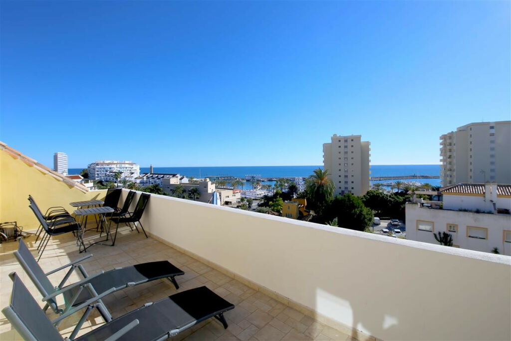Penthouse Estepona Málaga - image 13