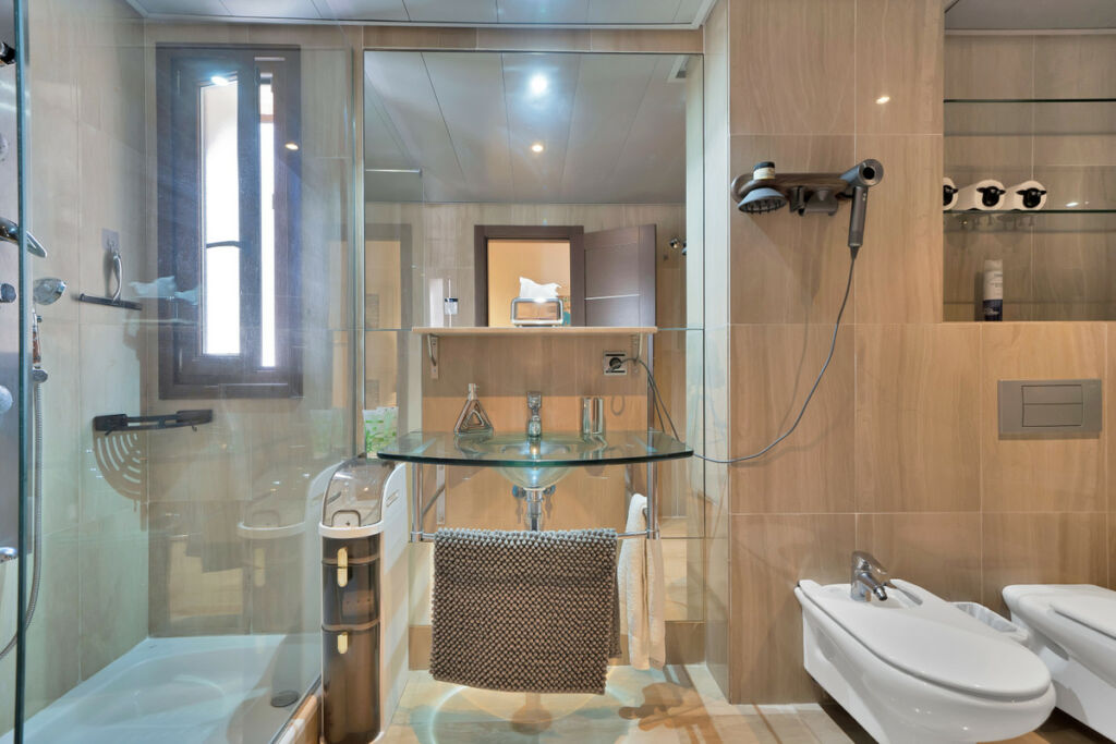 Middle Floor Apartment Estepona Málaga - image 13