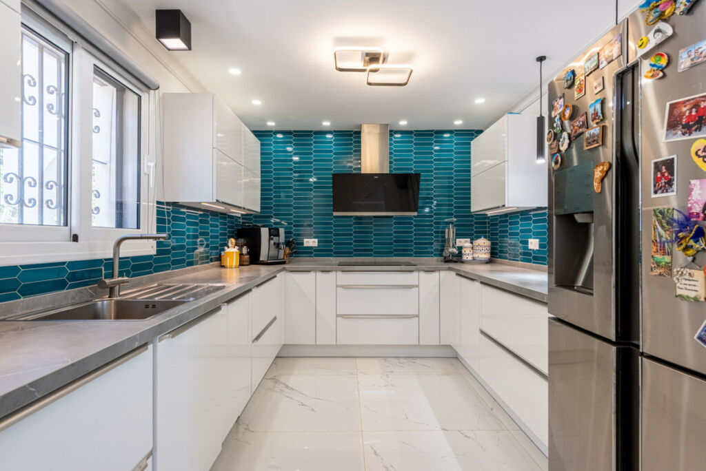 Detached Villa Marbella Málaga - image 13