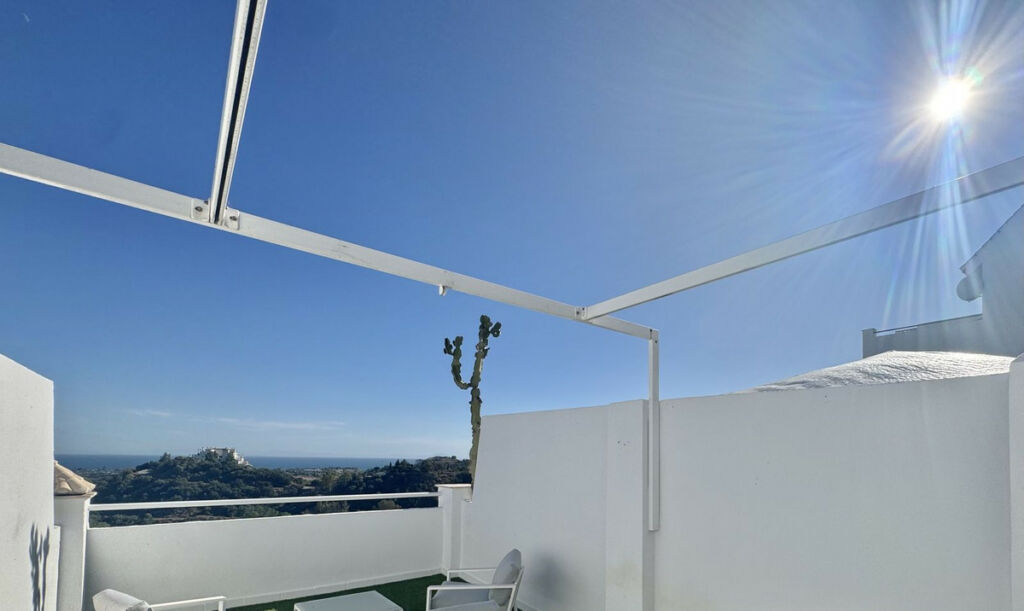 Top Floor Apartment Estepona Málaga - image 13