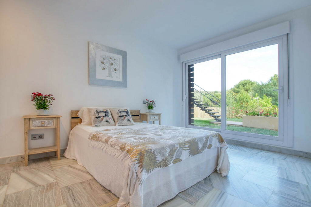 Detached Villa Benahavís Málaga - image 13