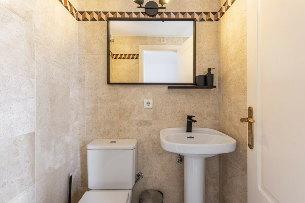 Middle Floor Apartment La Quinta Málaga - image 13