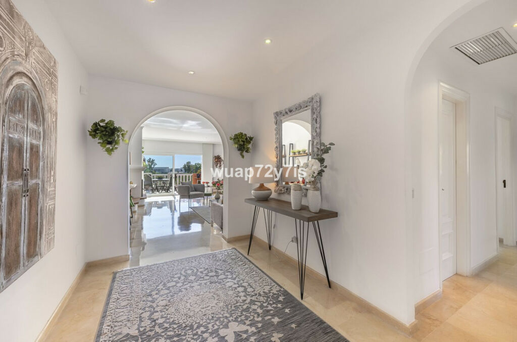 Penthouse Estepona Málaga - image 13