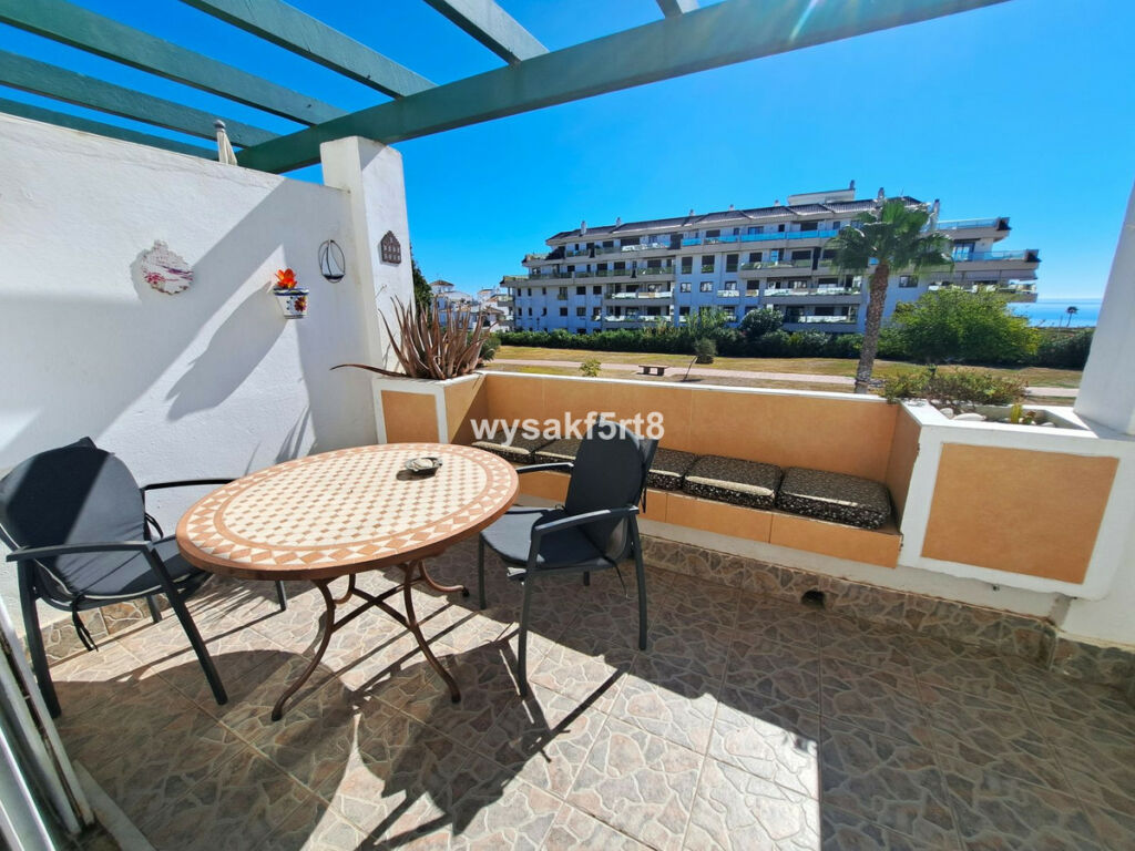 Middle Floor Apartment La Duquesa Málaga - image 13