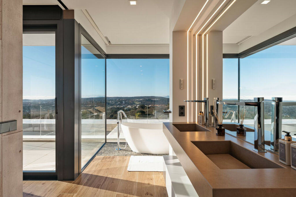 Detached Villa Sotogrande Cádiz - image 13