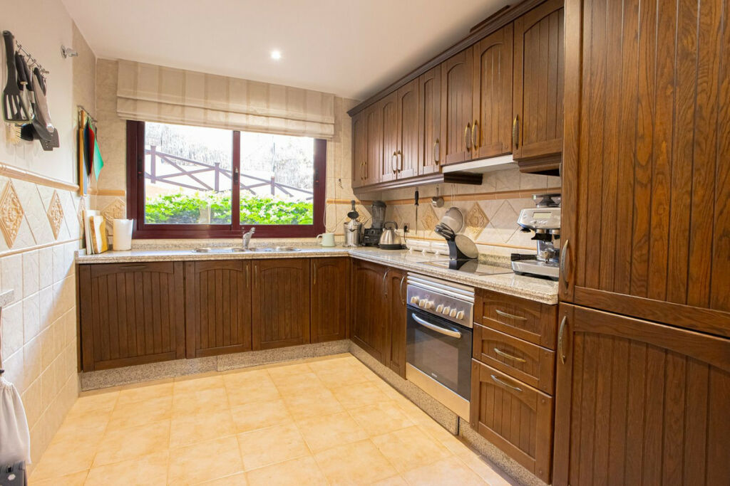Ground Floor Apartment Los Flamingos Málaga - image 13