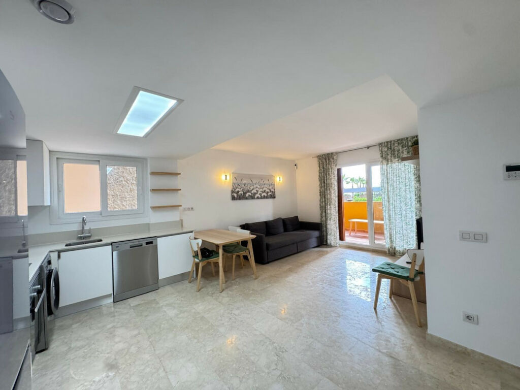 Middle Floor Apartment Torrevieja Alicante - image 13