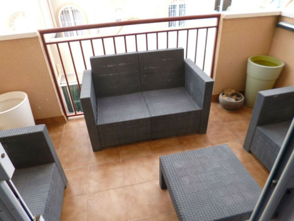 Middle Floor Apartment La Florida Alicante - image 13