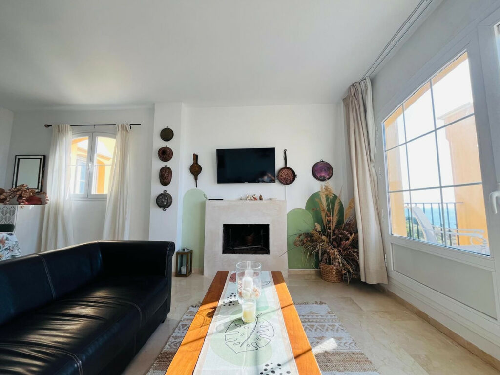 Penthouse Manilva Málaga - image 13