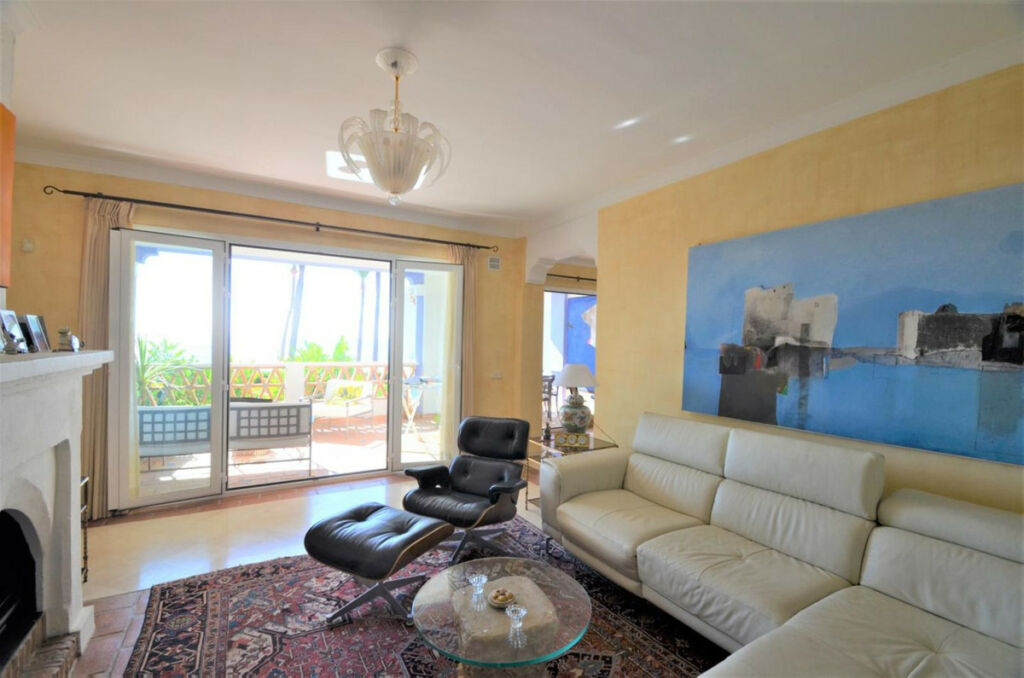Middle Floor Apartment Casares Playa Málaga - image 13
