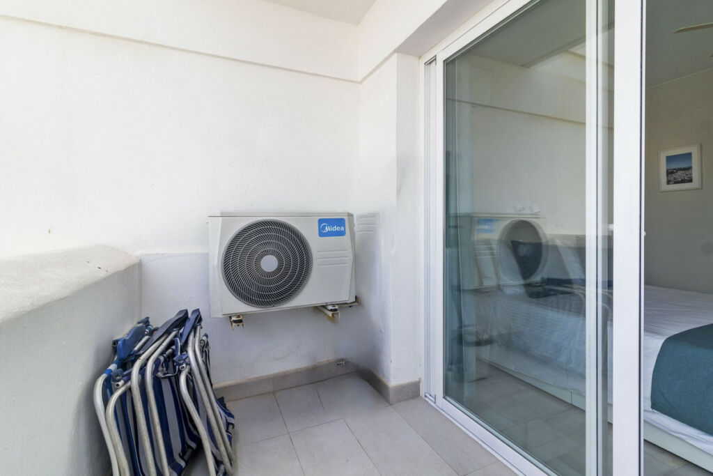 Middle Floor Apartment Estepona Málaga - image 14
