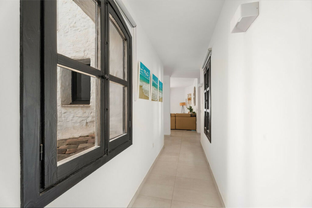 Middle Floor Apartment Puerto Banús Málaga - image 13