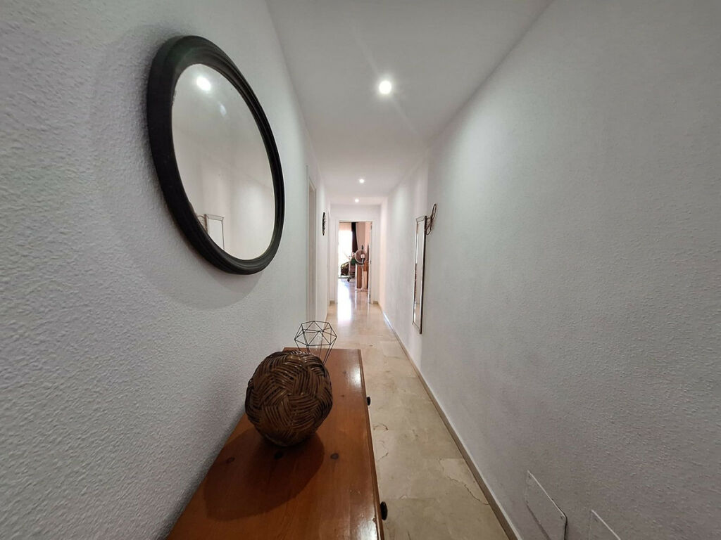 Middle Floor Apartment San Luis de Sabinillas Málaga - image 13